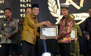 Penghargaan KI Awards 2024, Banyuwangi Ditetapkan Sebagai “Badan Publik Informatif