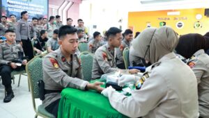 Sebanyak 808 Personel Polda Jatim, dan 15 ribu Personel Polres Jajaran, Lakukan Rikes Sebelum Bertugas di TPS