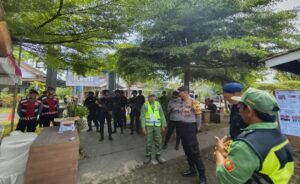 Di Hari Pencoblosan, Polresta Banyuwangi Terjunkan Personel Patroli Skala Besar Amankan Pilkada 2024 Kondusif