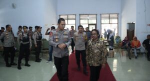 150 Personel Disiagakan, Kapolres Situbondo Pastikan Rapat Pleno Rekap Suara Pilkada oleh KPU Aman