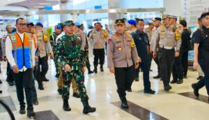 Kapolri Pastikan pengamanan, Kelayakan Kapal, dan Mitigasi Bencana Libur Natal dan Tahun Baru