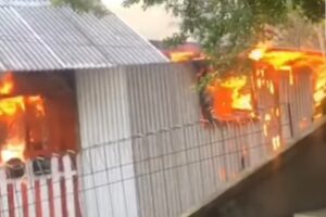 Kebakaran Hanguskan Kedai Mie di Jajag, Kerugian Capai Rp 50 Juta