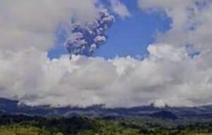 Erupsi Gunung Raung Tidak Ganggu Penerbangan di Bandara Banyuwangi