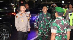 Patroli Skala Besar, Polres Sampang dan TNI Pastikan Keamanan Natal 2024