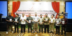 Launching dan Bedah Buku Pengawas Pemilu, Ujung Tombak Penegakan Demokrasi di Banyuwangi