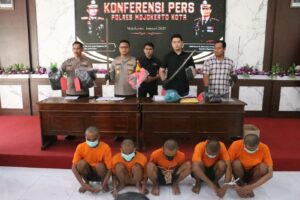 Polres Mojokerto Kota Berhasil Tangkap Anggota Gangster Casper yang Rampas Motor 3 Remaja