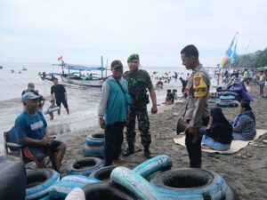 Polres Situbondo Tingkatkan Pengamanan Wisata Pantai Pada Libur Panjang Isra Miraj dan Imlek