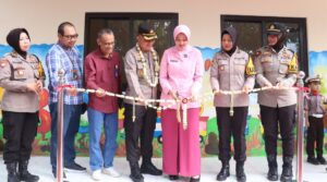 Menyongsong Generasi Emas 2045, Polres Blitar Resmikan TK Kemala Bhayangkari 45 Kalipang Lotim