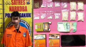 Polisi Berhasil Ungkap Peredaran Okerbaya, Tersangka dan Ribuan Pil Dobel L Diamankan di Nganjuk