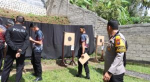 Asah Kemampuan; Polresta Banyuwangi Gelar Latihan Menembak
