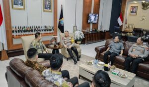 Kapolda Jatim Terima Kunjungan Kepala Imigrasi Surabaya Bahas Inovasi Autogate dan Immigration Lounge