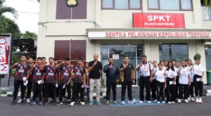 Kapolresta Banyuwangi Lepas Atlet Bola Voli U-15 Menuju Kejurprov Jatim di Sidoarjo