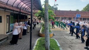 Kegiatan Pembiasaan Senam Pagi Sehat di SMPN 2 Rogojampi sebagai Upaya Meningkatkan Kebugaran dan Kesehatan