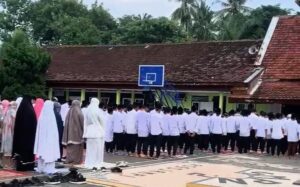 Kegiatan Jumat Cerdas di SMP Negeri 2 Rogojampi