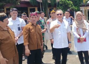 Uji Coba Program Makan Bergizi Gratis Perdana di SMPN 2 Rogojampi, Ditinjau Menko Bidang Pangan RI