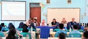 Pelatihan Jurnalistik dan Sosialisasi Patuh Lalu Lintas di SMPN 2 Banyuwangi