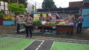 Mayur Kamtibmas Polresta Banyuwangi; Berbagi Sayur Gratis di TK Bhayangkari Rogojampi