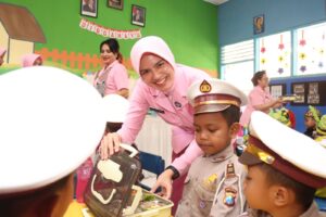 Kunjungan Kerja Pengurus Yayasan Kemala Bhayangkari Jawa Timur ke TK Kemala Bhayangkari 34 Banyuwangi