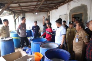 Polres Situbondo Berhasil Ungkap Produsen Pupuk Cair Illegal
