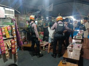 Patroli Perintis Presisi Polres Pelabuhan Tanjungperak Mitigasi Kamtibmas Jelang Ramadhan, 10 Pemuda Pesta Miras Diamankan