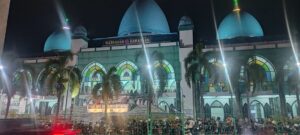 Ribuan Jamaah Padati Masjid di Banyuwangi untuk Sholat Tarawih Perdana Ramadan 1446 H