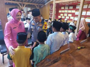 Hari Kelima Puasa; Kapolresta Banyuwangi berikan Himbauan kamtibmas dalam Giat Safari Ramadhan 1446 H