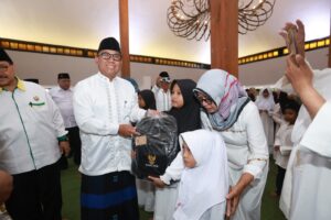 Baznas Santunan 1000 Anak Yatim, Wabup Banyuwangi Ajak Lebih Perhatian ke Masa Depan Pendidikan Anak Yatim