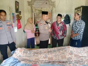 Wanita Lansia di Kabat Ditemukan Meninggal Gantung Diri, Diduga karena Sakit Menahun dan Beban Hutang