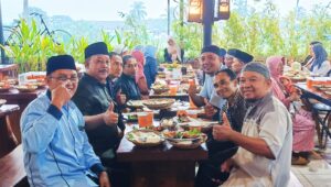 STB Banyuwangi Gelar Bukber, Bahas Program Bakti Sosial untuk Masyarakat