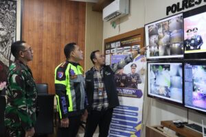 Pastikan Keamanan dan Kelancaran Selama Operasi Ketupat Semeru 2025; Kapolresta Banyuwangi tinjau dan Cek Kesiapan di Pelabuhan ASDP Ketapang