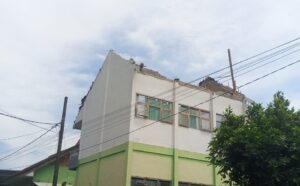 Atap Madrasah Ambruk di Banyuwangi, Warga Panik: Butuh Bantuan Segera!