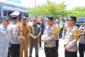 Kapolda Jatim Cek Posyan di Rest Area Tol Ngawi, Pastikan Mudik Aman Keluarga Nyaman