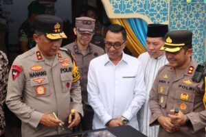 Kapolda Jatim Kunjungi Pos Terpadu Batos Pastikan Kesiapan Pengamanan di Lokasi Wisata Saat Libur Lebaran