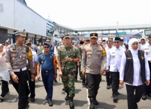 Forkopimda Jatim Tinjau Arus Mudik di Pelabuhan Ketapang