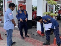Damkarmat Banyuwangi Periksa SPBU, Temukan Banyak Alat Proteksi Belum Standar