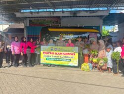 Polresta Banyuwangi Gulirkan Program “Mayur Kamtibmas” berbagi Sembako sambil edukasi