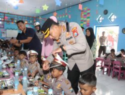 Dekatkan Diri dengan Anak Sejak Dini, Kapolresta Banyuwangi Gelar Polisi Sahabat Anak di TK Kemala