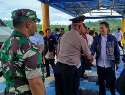 Wakapolda Papua Barat Daya didampingi Kapolres Raja Ampat Sambut Kedatangan Menteri Kesehatan 