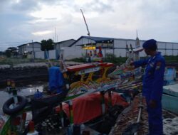 Polisi Amankan Tiga Kapal Bolga yang Melanggar Batas Wilayah Tangkap Ikan di Probolinggo