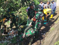 Koramil Cluring dan Tim Sungai Watch Bersihkan Sungai Sarimulyo, Wujud Nyata Kepedulian Lingkungan