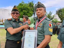 Kodim 0825/Banyuwangi Gelar Upacara Tujuh Belasan dan Pelepasan Anggota Memasuki Purna Tugas