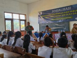 Babinsa Bangorejo Dukung Anak Sekolah Jadi Generasi Adaptif dan Produktif Melalui Sosialisasi Anti Perundungan