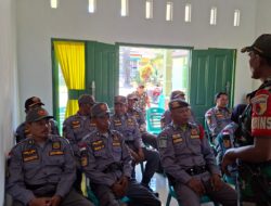 Koramil 0825/05 Kalibaru Berikan Pembekalan Kepada Linmas Desa Kajarharja