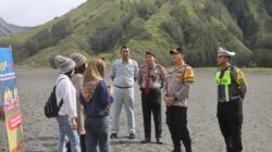 Polres Probolinggo Tingkatkan Patroli dan Pengamanan di Gunung Bromo saat Libur Idul Adha 2025