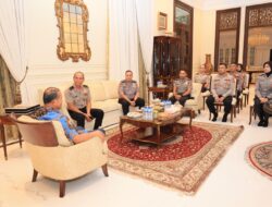 Dalam Rangka HUT Bhayangkara ke-79, Tim Mabes Polri Lakukan Anjangsana ke Mantan Kapolri Jenderal (Purn) Drs. Badrodin Haiti