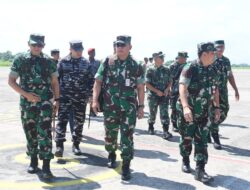 Dandim 0825/Banyuwangi Sambut Kedatangan Rombongan Kemenhan RI di Bandara Blimbingsari Banyuwangi