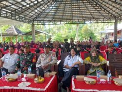 Babinsa Koramil 0825/20 Songgon Dukung Gebyar Pentas Seni TK Sayuwiwit Desa Bayu