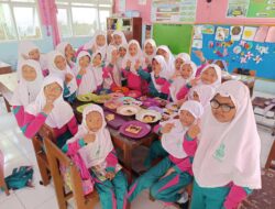 MI Darun Najah II Latih Kreativitas Siswi Lewat Kegiatan Plating dan Simple Cooking