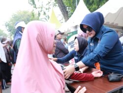 Ratusan Warga Manfaatkan Layanan Kesehatan Gratis Polda Jatim di CFD Hari Bhayangkara ke -79