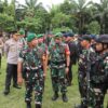 Dandim 0825/Banyuwangi Dampingi Danrem 083/Baladhika Jaya Laksanakan Apel Gelar Pasukan Pengamanan VVIP Di Wilayah Provinsi Jawa Timur